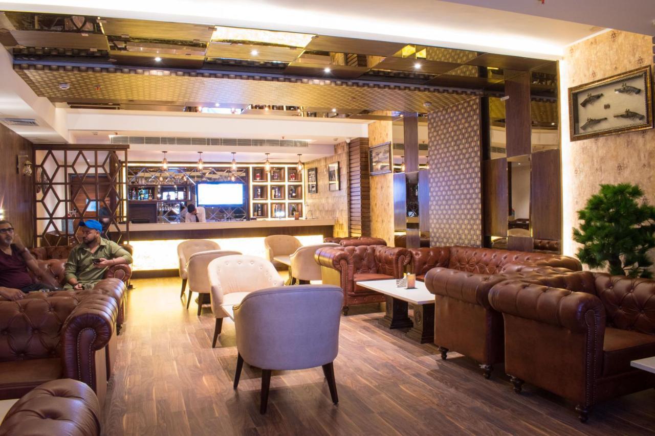 The Grand Ambassador Otel Phagwāra Dış mekan fotoğraf