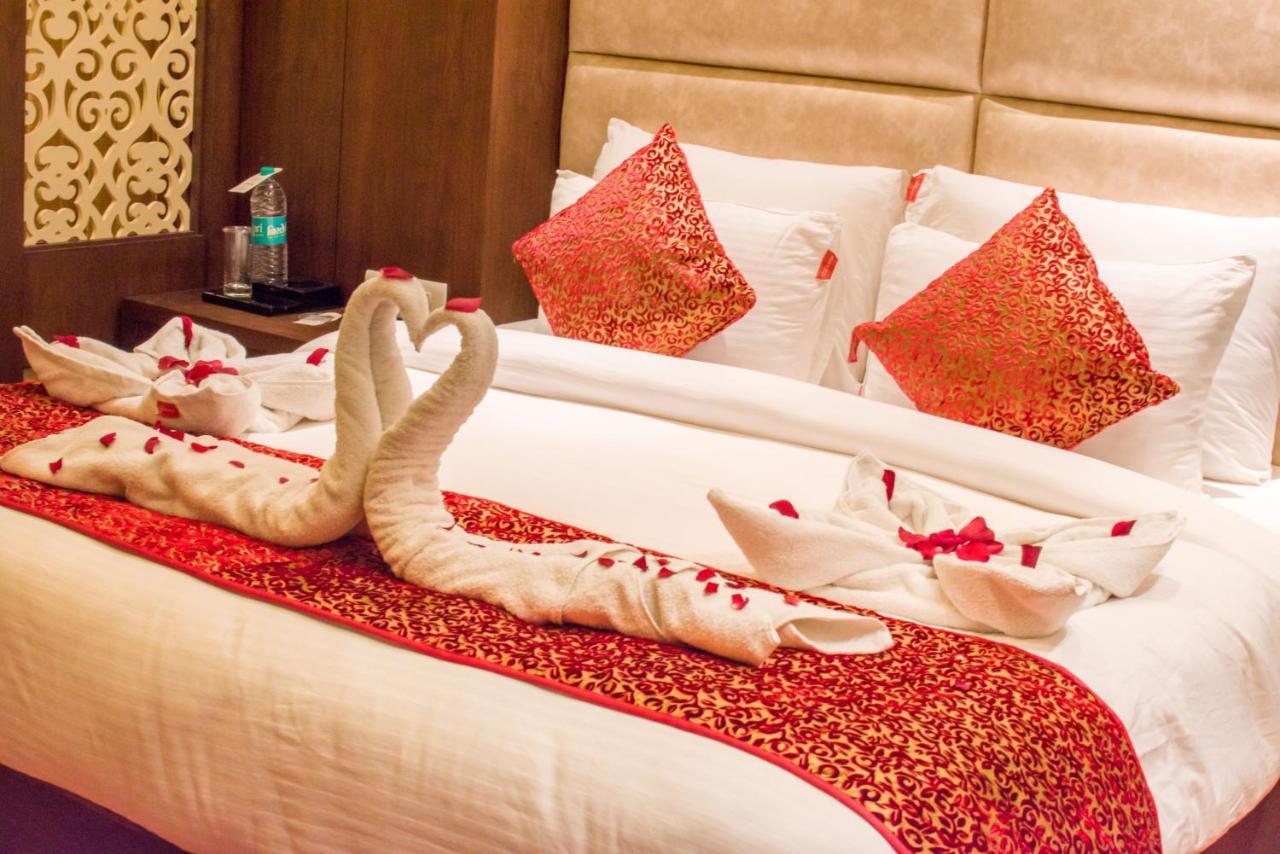 The Grand Ambassador Otel Phagwāra Dış mekan fotoğraf